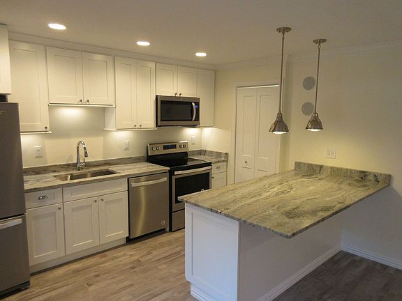 3rd image of 1701 Harvard St #12