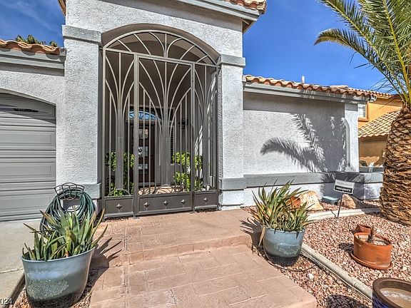 4th image of 9082 Baysinger Dr