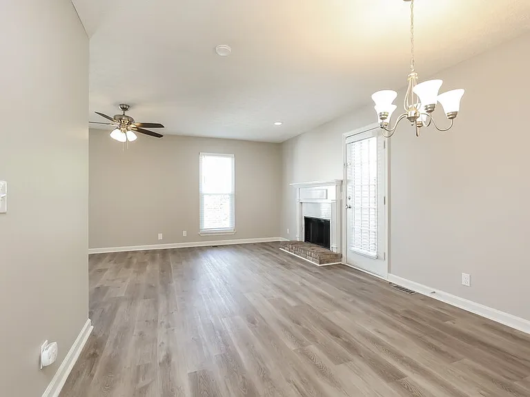3068 Chateau Valley Dr — Photo 5