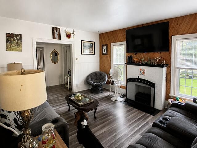 Listing photo 5
