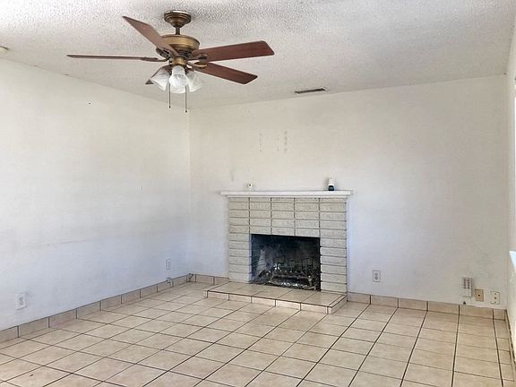 5th image of 4552 N Eddy Ave