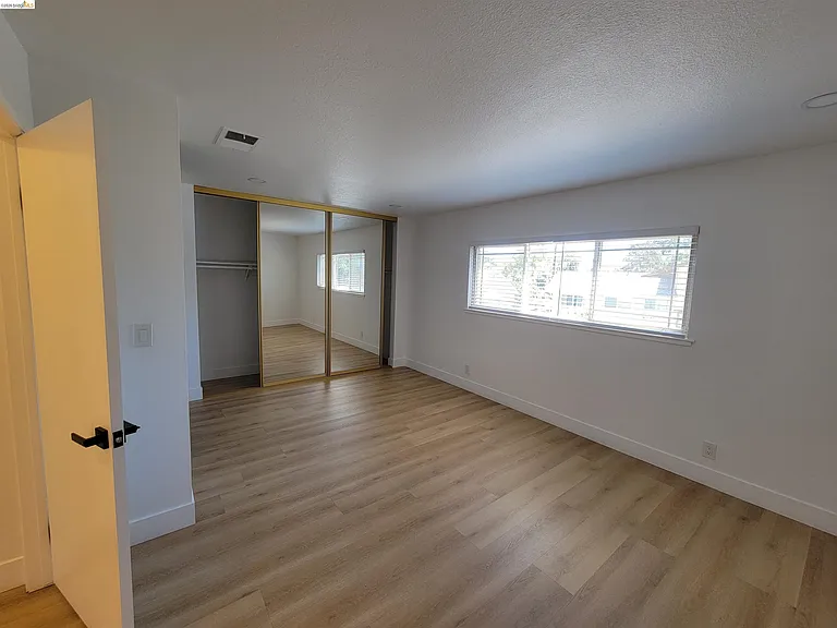 2210 Sierra Ct — Photo 21