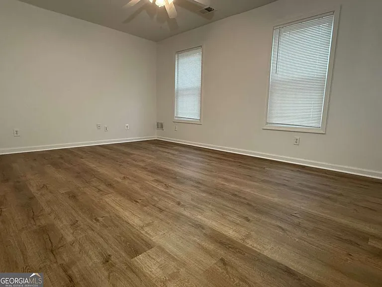 160 2nd St #2 — Photo 14