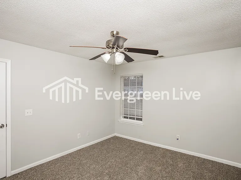 6 Danrock Ct — Photo 8