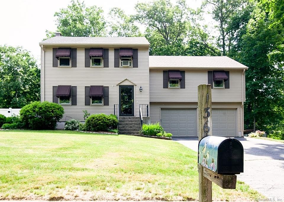 1st image of 136 Deerfield Dr