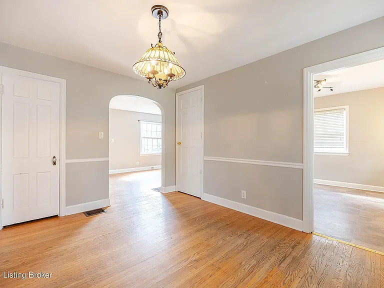 122 Bonner Ave — Photo 11