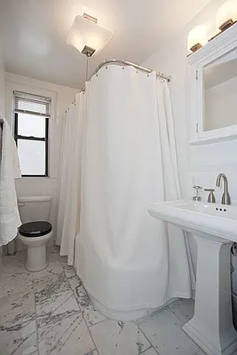 Rented by Buchbinder & Warren | media 6