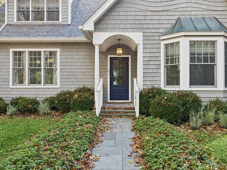18 Cedar Trl — Photo 2
