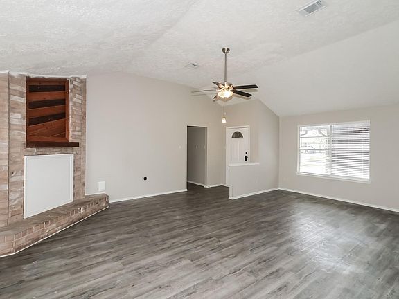 3rd image of 707 Brookford Dr