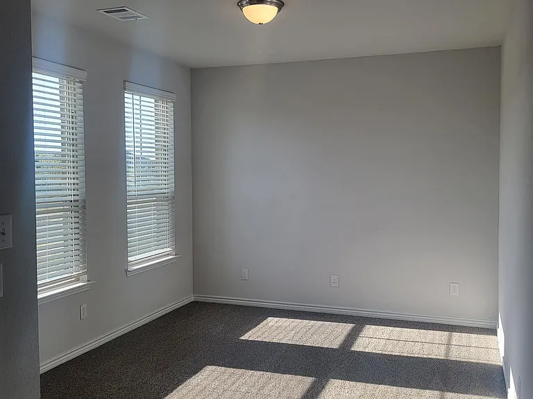 2816 Desert Lily Ln — Photo 13