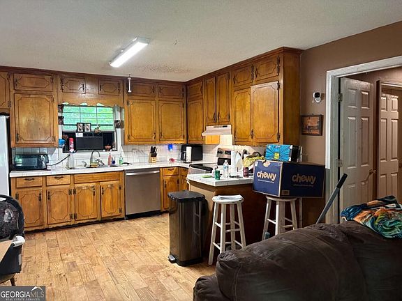 3rd image of 5999 Third Army Rd