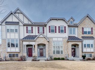 336 Sype Dr, Carol Stream, IL 60188