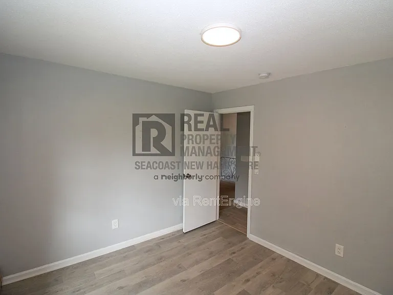 4 Nixon Park — Photo 18