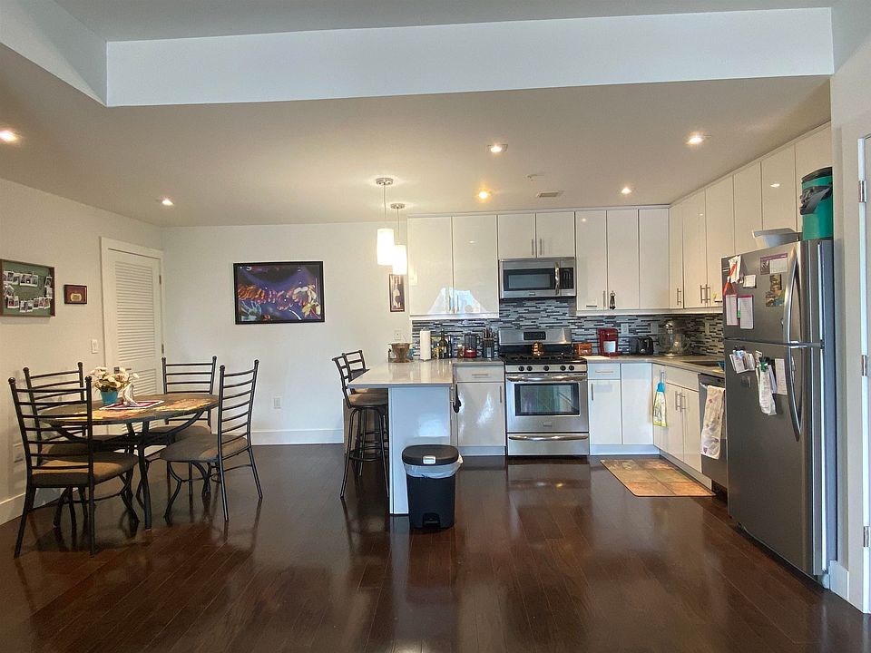 1st image of 407 56th St APT 506