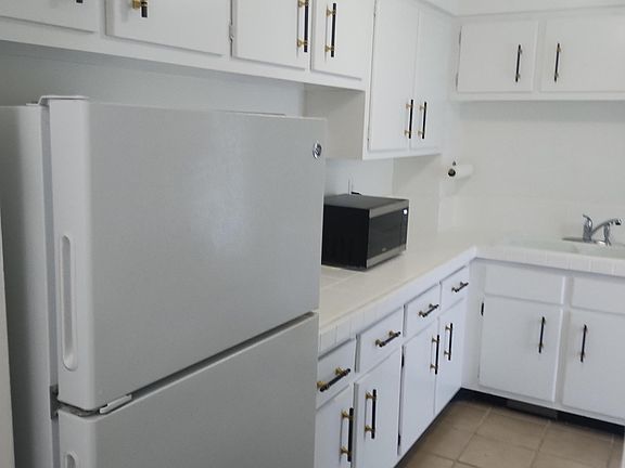 5th image of 2700 Banyan Road #C 3