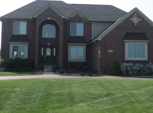 8779 Sydney Dr, Saline, MI