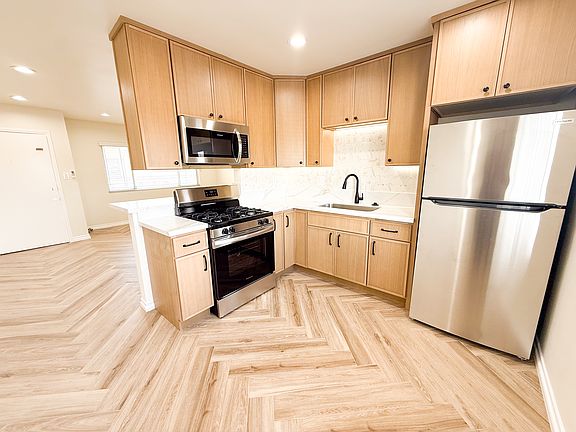 New Kitchen Cabinets