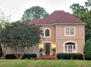 1046 Claremont Dr, Columbia, TN 38401