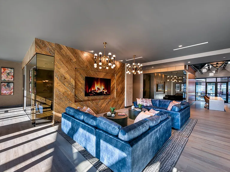 Leasing Office