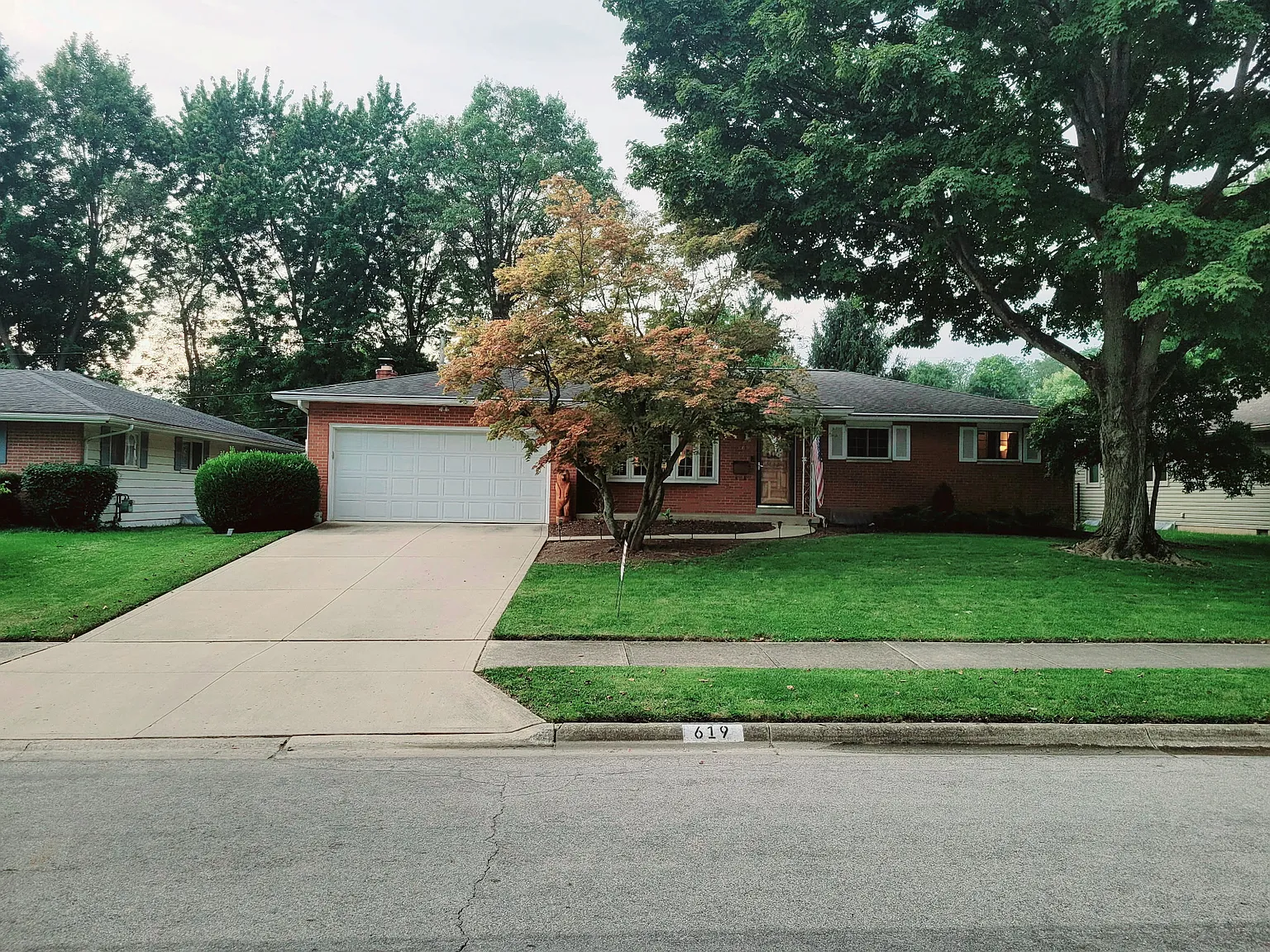 3 bed, 2000 sqft, $3,000 — Photo 1