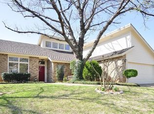 1016 Clemson Dr, Arlington, TX 76012