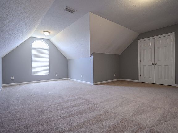 2nd image of 3435 Hamberton Cir