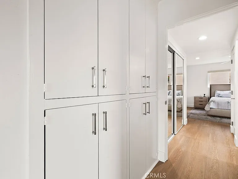 240 Moss St #4 — Photo 19
