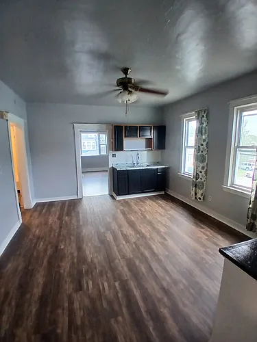 83 Franklin St #3 Photo 1