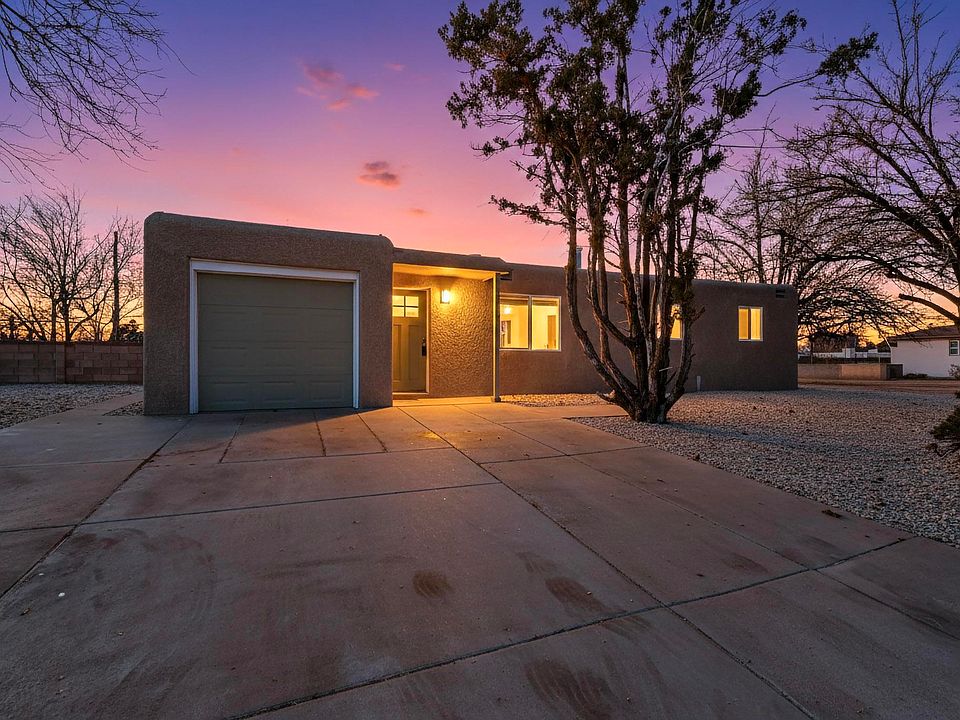 1st image of 3419 La Veta Dr NE