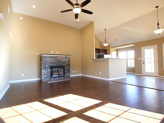 4th image of 11 Summerfield #11