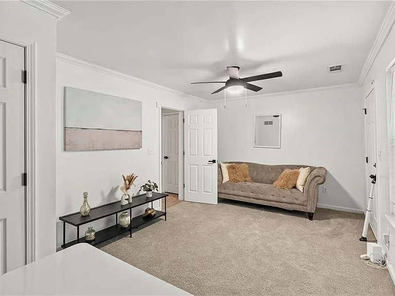 6720 Stoneleigh Way #9 — Photo 7