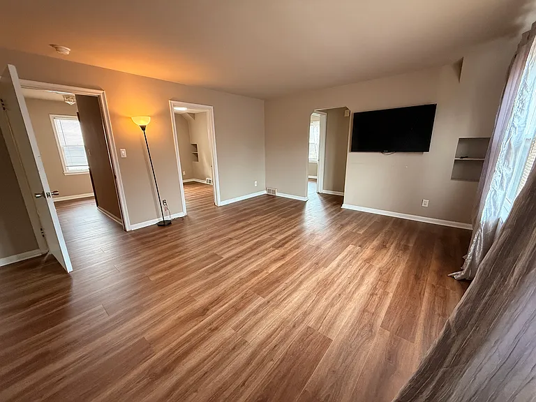 2056 Lennon St — Photo 20