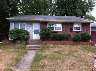8 Laguna Dr, Magnolia, NJ 08049