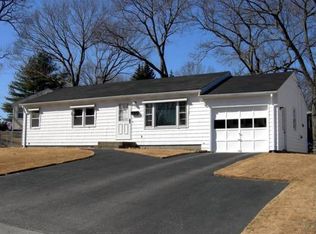 39 Landis Dr, Warwick, RI 02818