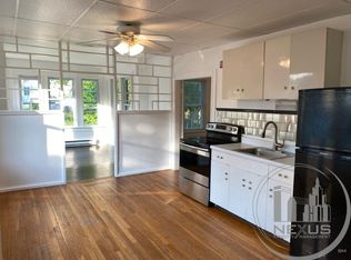 34 Franklin St #1F, Woonsocket, RI 02895