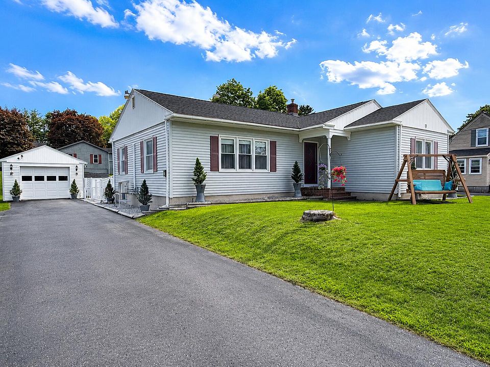 1st image of 15 Lamothe Avenue