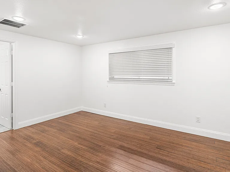 739 Snowden Dr — Photo 10