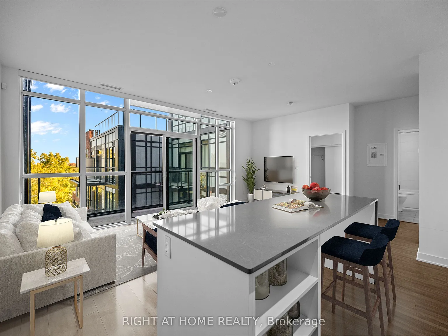 1 bed, $2,100 — Photo 3