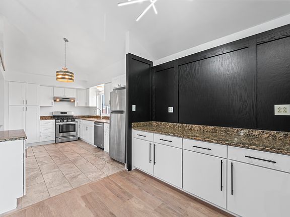 4th image of 16813 81st Ave APT 3S