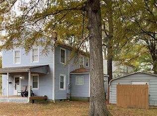 205 Royal Oak Ave, Colonial Heights, VA 23834