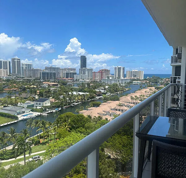 3640 Yacht Club Dr #1403 — Photo 1