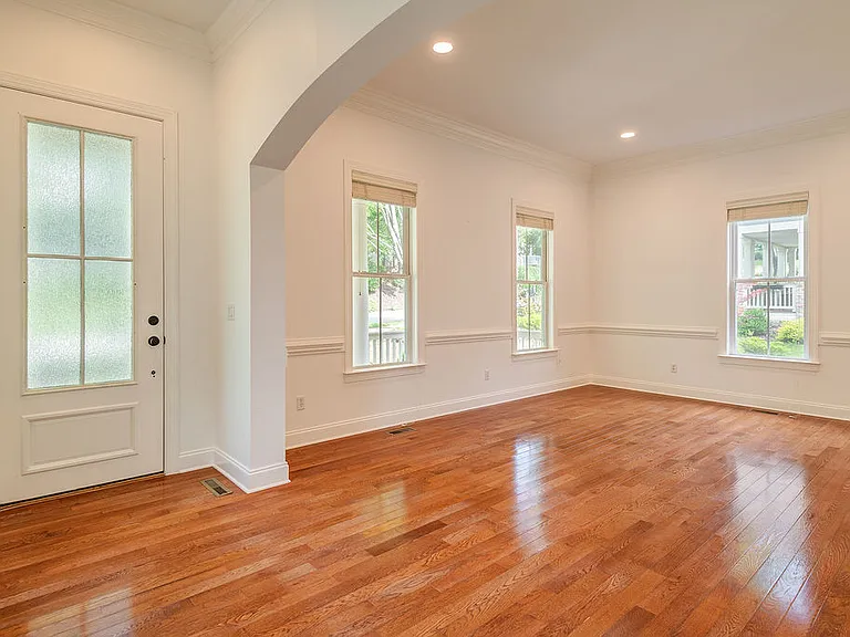 19 Dearborn St — Photo 4