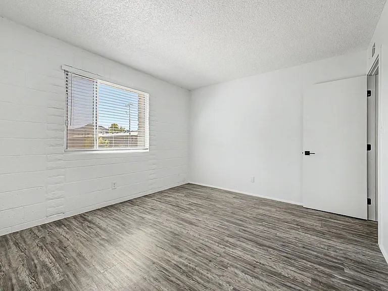 9514 N. 8th St — Photo 24