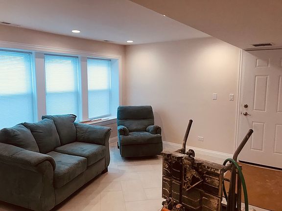 5th image of 4204 N Melvina Ave #1A