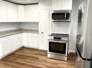 29 Maple St #2F, Attleboro, MA 02703