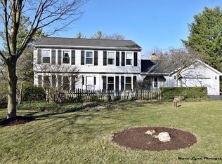 7N178 Weybridge Dr, St Charles, IL