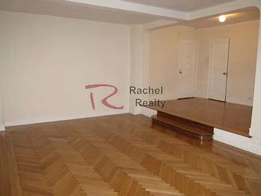 Rented by Rachel Realty | media 26