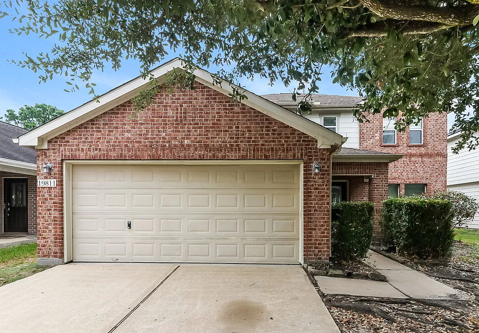 19811 Breezy Cove Ct