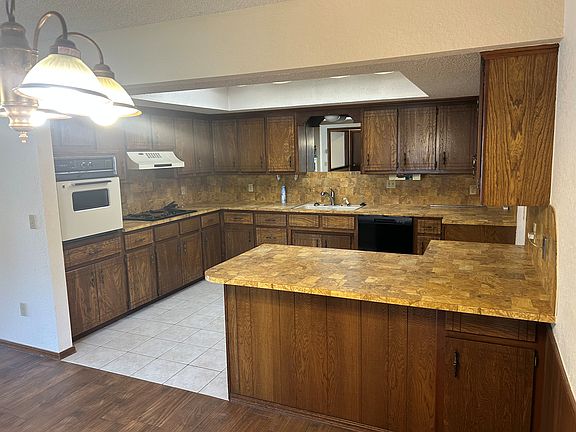 5th image of 10112 W Birkenhead Ct