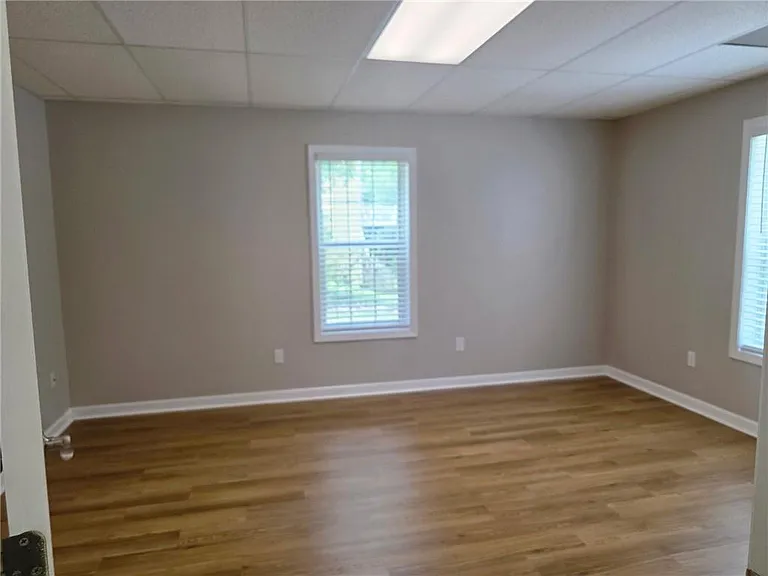 2257 Roseberry Ln — Photo 31